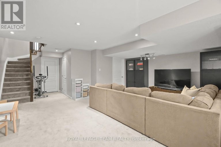 29676988/529-pepperville-crescent/emerald-meadowstrailwest/ottawa/ontario/K2M0E5_43
