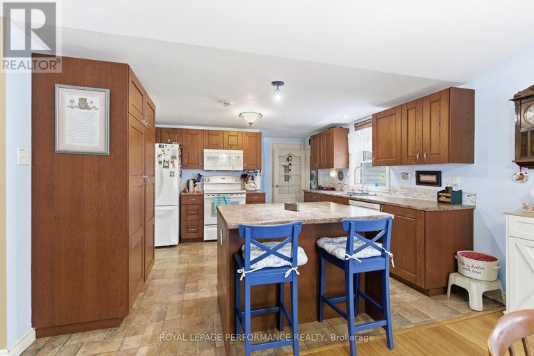 29238691/6149-poirier-avenue/south-glengarry-charlottenburgh-twp/south-glengarry/ontario/K0C2J0_4