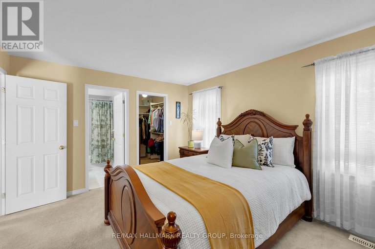 28728271/1087-rocky-harbour-crescent/riverside-southgloucester-glen/ottawa/ontario/K1V1V4_27