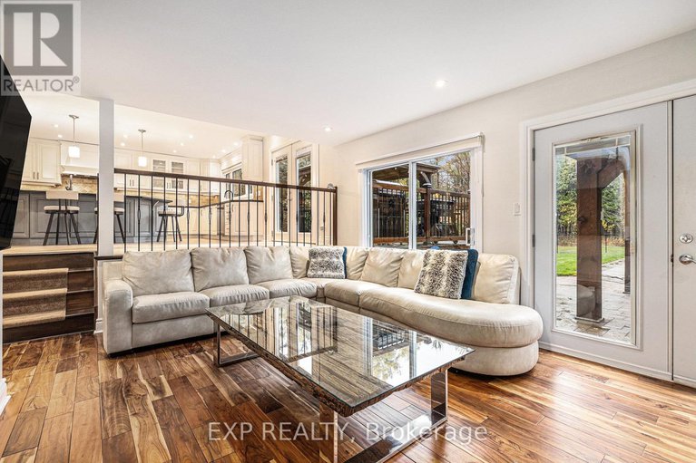 29064554/10-carlisle-circle/remainder-of-stittsville-area/ottawa/ontario/K0A1B0_7