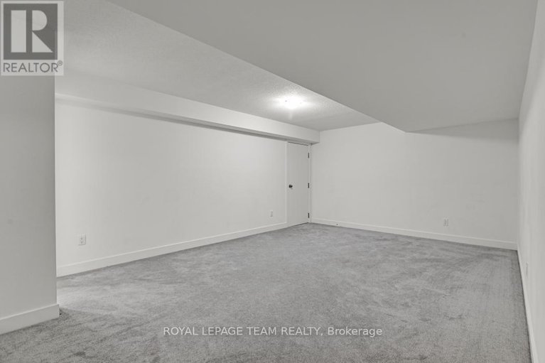 29469522/912-duxbury-lane/riverside-southgloucester-glen/ottawa/ontario/K4M0M2_28