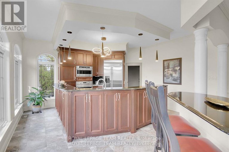 28487083/5591-manotick-main-street/manotick-village-manotick-estates/ottawa/ontario/K4M1A4_13