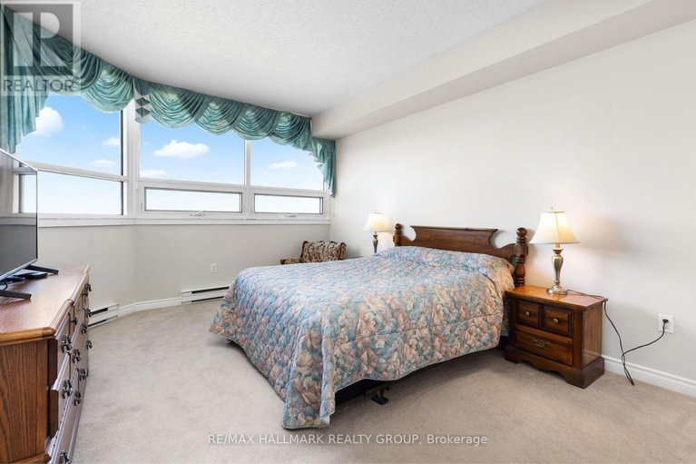 28409845/2403-1480-riverside-drive/riverview-park/ottawa/ontario/K1G5H2_13