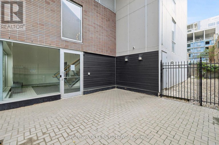 29426650/104-360-cumberland-street/lower-townbyward-market/ottawa/ontario/K1N0B1_5