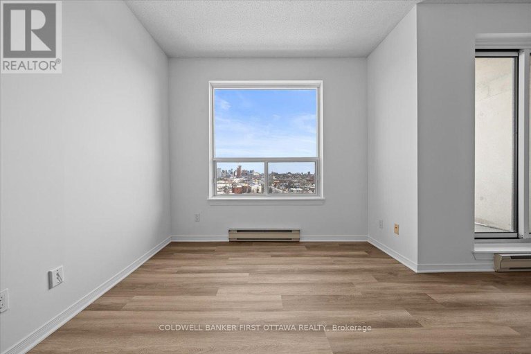29430525/1403-215-parkdale-avenue/mechanicsville/ottawa/ontario/K1Y4T8_9