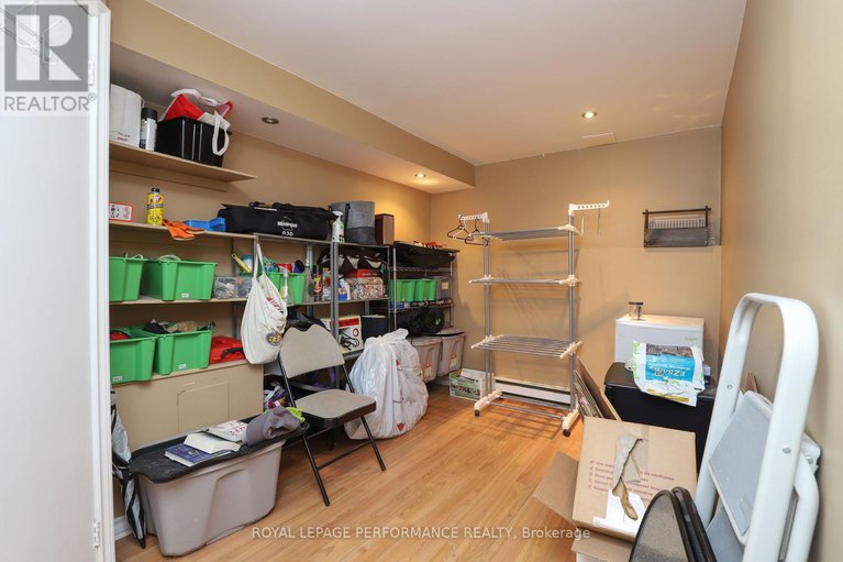 28549561/a-2-lovell-lane/westcliffe-estates/ottawa/ontario/K2H9B6_23