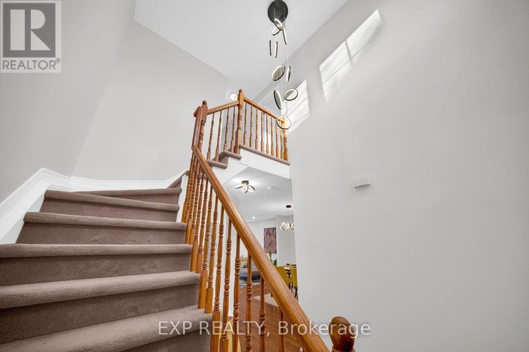 29236882/140-whetstone-crescent/barrhaven-east/ottawa/ontario/K2G7C3_17