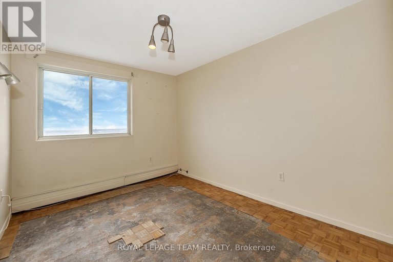 29128089/1210-20-chesterton-drive/borden-farmstewart-farmcarleton-heightsparkwood-hills/ottawa/ontario/K2E6Z7_19