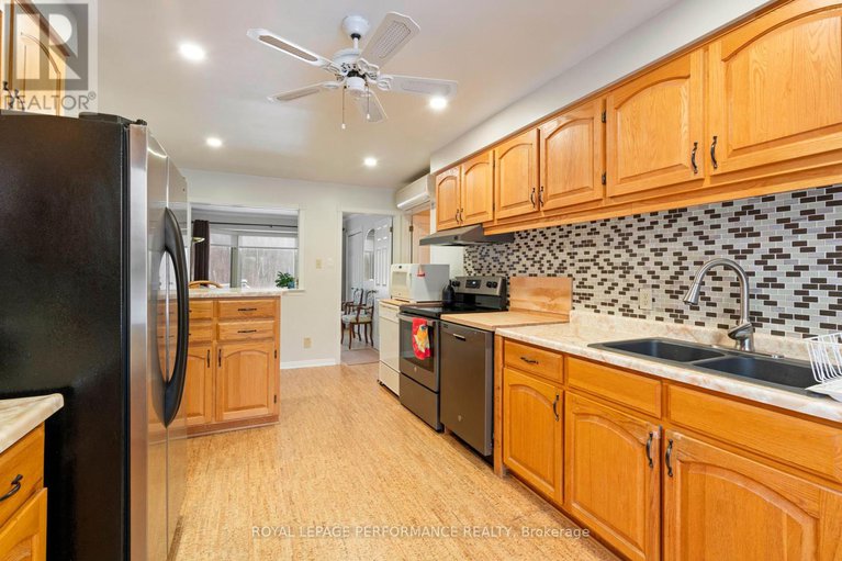 28972335/6275-macrae-court/south-glengarry-lancaster-twp/south-glengarry/ontario/K0C1E0_4