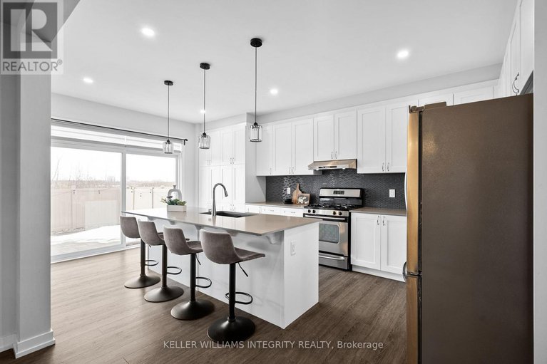 28367283/618-perseus-avenue/half-moon-bay/ottawa/ontario/K2J6S7_17