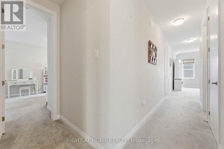 29484591/643-terrier-circle/goulbourn-twp-from-franktown-rdsouth-to-rideau/ottawa/ontario/K0A2Z0_20