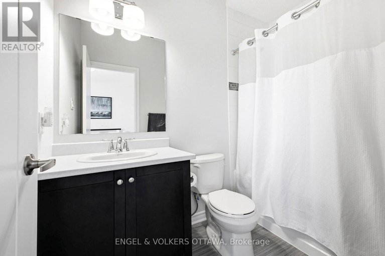 29515516/252-rue-des-soldats-riendeau-street/half-moon-bay/ottawa/ontario/K2J5Z4_34