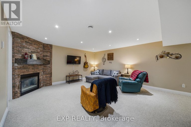 29571541/4-provost-street/north-stormont-finch-twp/north-stormont/ontario/K0A1R0_35