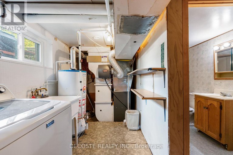 28641944/205-dominion-street-n/alexandria/north-glengarry/ontario/K0C1A0_24