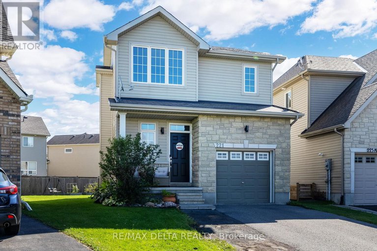 28869855/221-mercury-street/clarencerockland-twp/clarence-rockland/ontario/K4K0E8_1