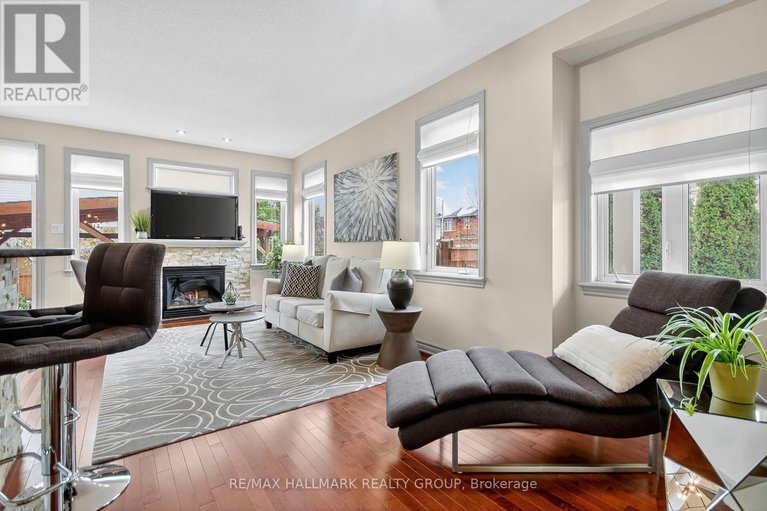 29111123/668-bowercrest-crescent/riverside-southgloucester-glen/ottawa/ontario/K1V2M2_12