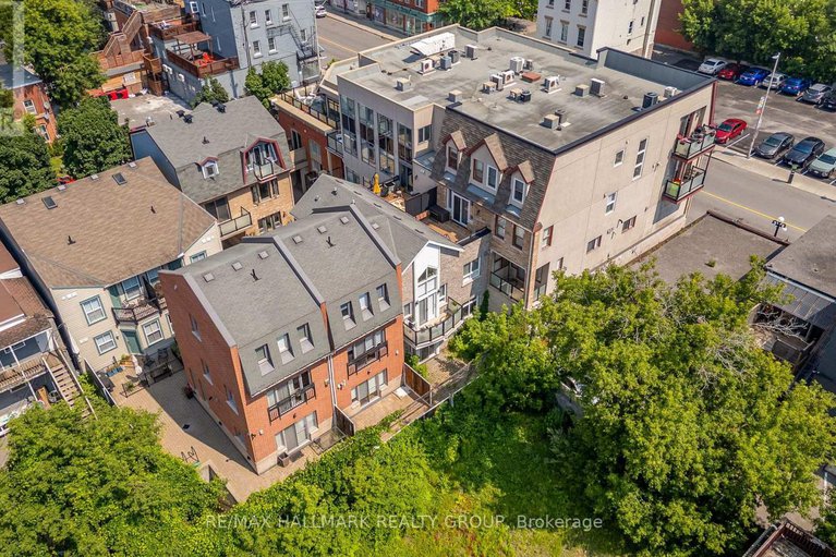 29413273/d-124-guigues-avenue/lower-townbyward-market/ottawa/ontario/K1N5H7_42