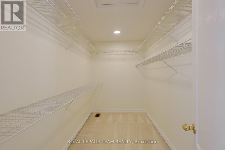 29381767/8-saddlebrook-street/centrepointe/ottawa/ontario/K2G5N6_37