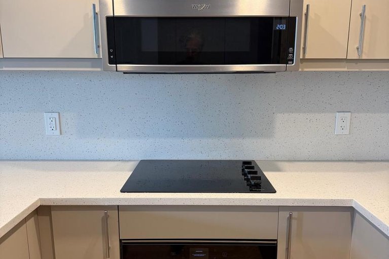 29649235/1004-180-george-street/lower-townbyward-market/ottawa/ontario/K1N0G8_6