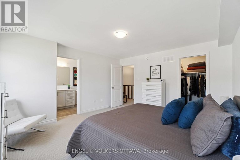 28568495/640-cordelette-circle/mer-bleuebradley-estatesanderson-park/ottawa/ontario/K1W0P2_22