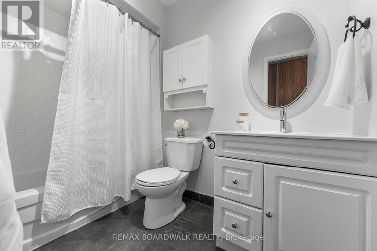 29598621/614-tanguay-court/katimavik/ottawa/ontario/K2L3X3_21