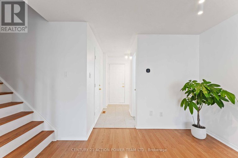 28258821/1887-hialeah-drive/fallingbrookgardenway-south/ottawa/ontario/K4A3T3_5