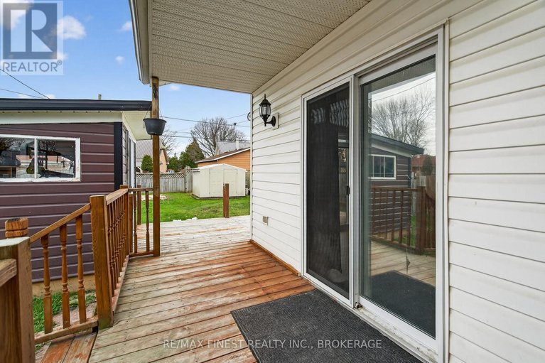 29253949/105-salisbury-avenue/brockville/brockville/ontario/K6V2T6_29