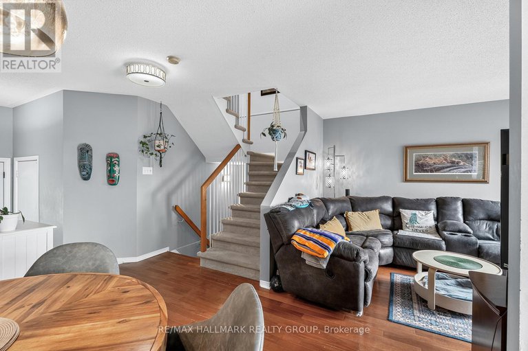 28702386/6212-arbourwood-drive/chapel-hill/ottawa/ontario/K1C7L6_14