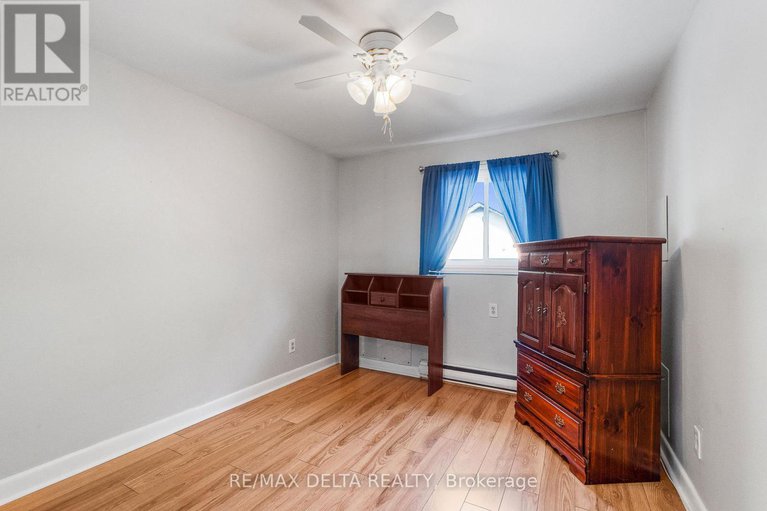28741508/1115-cholette-crescent/convent-glen-south/ottawa/ontario/K1C1T4_10