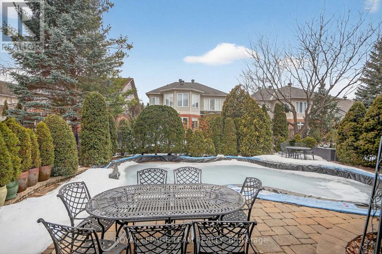 29471661/3113-apple-hill-drive-s/upper-hunt-club/ottawa/ontario/K1T3Z2_41