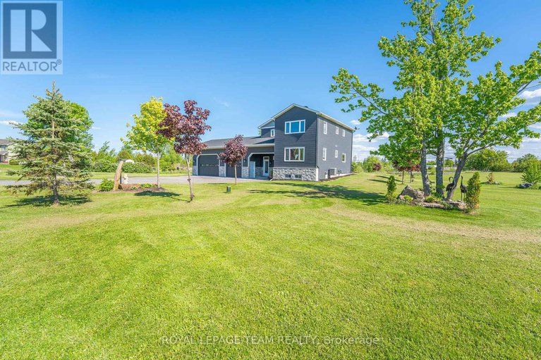 28782906/126-grasshopper-lane/dunrobin-shores/ottawa/ontario/K0A1T0_4