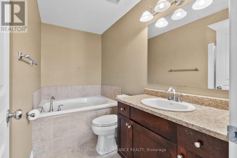28784183/122-osnabrook-private/stonebridge/ottawa/ontario/K2J0G8_16