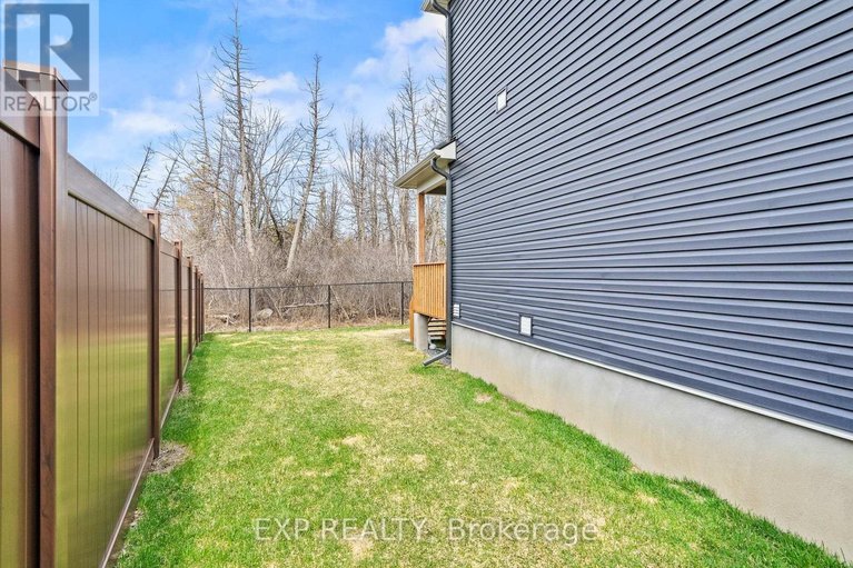 29648465/419-clubtail-private/blossom-parkkemp-parkfindlay-creek/ottawa/ontario/K1X0M9_42