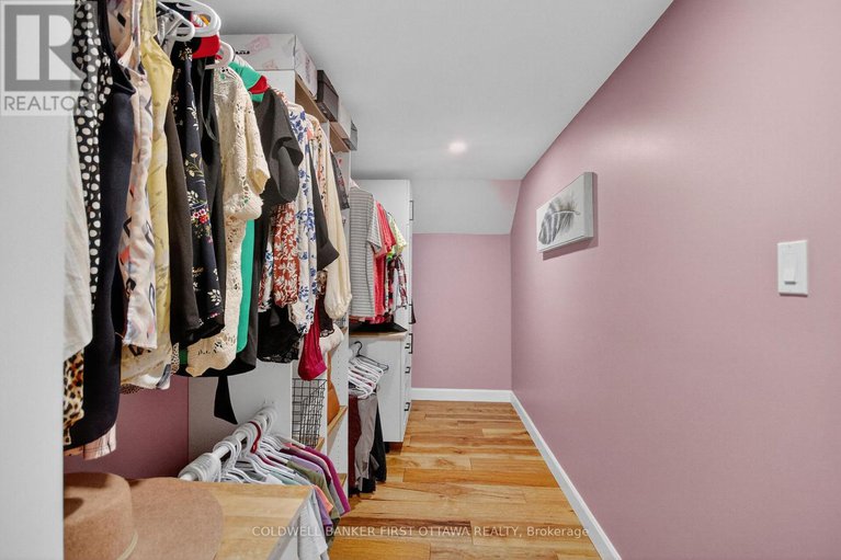 29056835/2889-swale-road/osgoode-twp-south-of-reg-rd-6/ottawa/ontario/K4P1N2_17