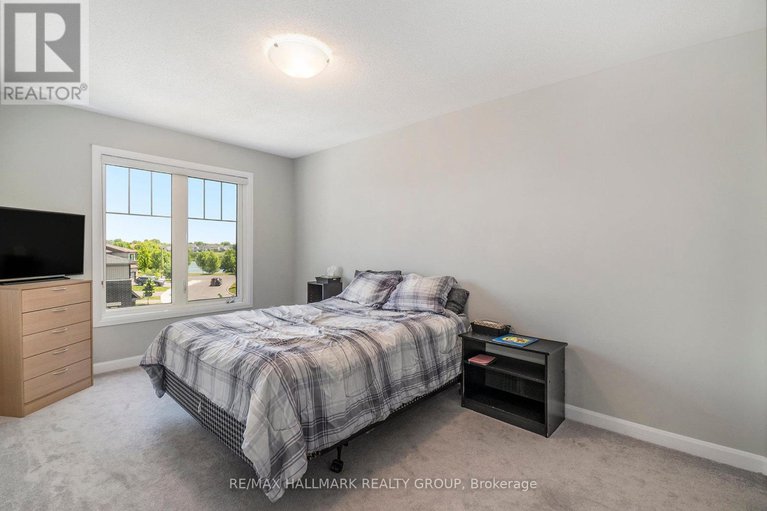 28517477/328-shepperton-street/avalon-east/ottawa/ontario/K4A5K9_13