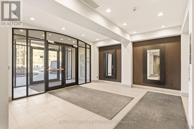 29683466/310-808-bronson-avenue/dows-lake/ottawa/ontario/K1S5A4_30