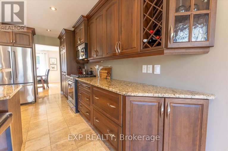 28879603/6719-deer-run-place/rideau-twp-s-of-reg-rd-6-w-of-mccordick-rd/ottawa/ontario/K0A2T0_10