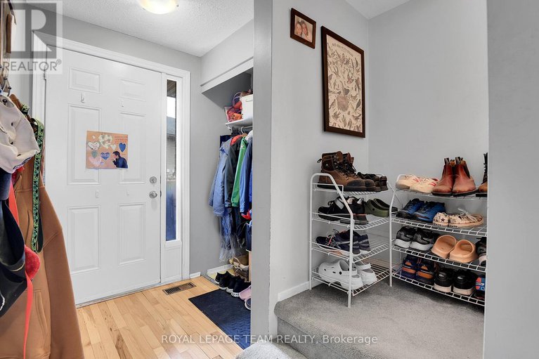 29375865/b-902-elmsmere-road/beacon-hill-south/ottawa/ontario/K1J7T6_2