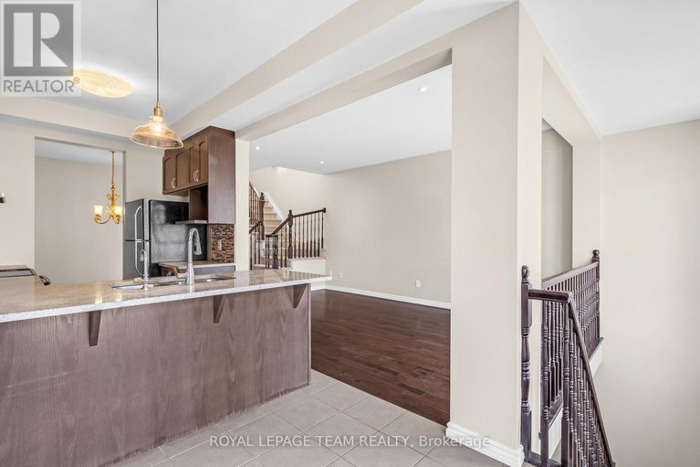 28376167/910-caldermill-private-w/stonebridge/ottawa/ontario/K2J0Z7_11