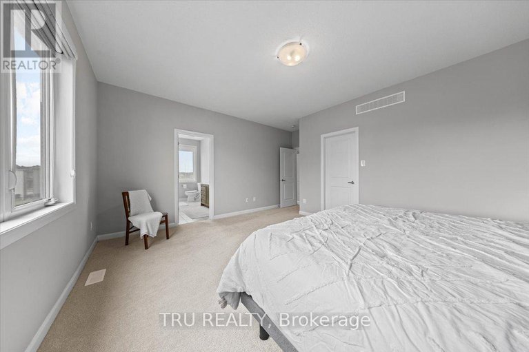 28658323/618-galarneau-way/morgans-grantsouth-march/ottawa/ontario/K2W0M1_26
