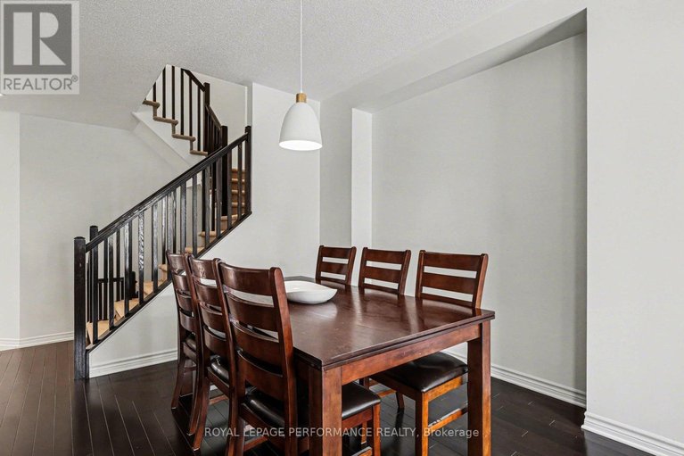 29430720/810-white-alder-avenue/blossom-parkkemp-parkfindlay-creek/ottawa/ontario/K1T0G2_13