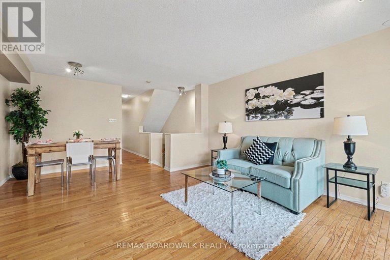 29679352/1607-locksley-lane/beaconwood/ottawa/ontario/K1J1B6_12
