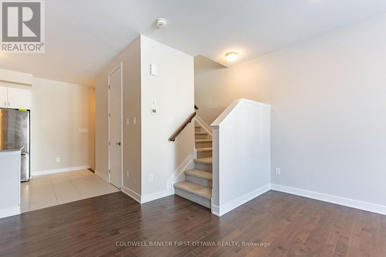 28161394/834-bascule-place/btwn-franktown-rd-fallowfield-rd/ottawa/ontario/K0A2Z0_14