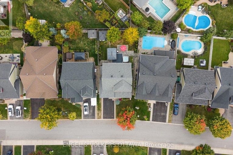 28926849/511-erinwoods-circle/stonebridge/ottawa/ontario/K2J5M5_46