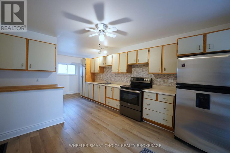 29131494/7-adam-dixon-avenue/long-sault/south-stormont/ontario/K0C1P0_9