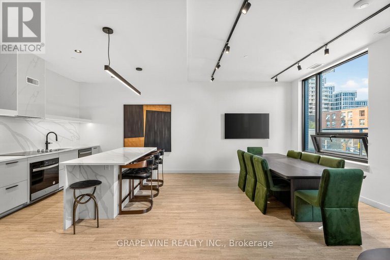 28896988/601-180-george-street/lower-townbyward-market/ottawa/ontario/K1N0G8_29