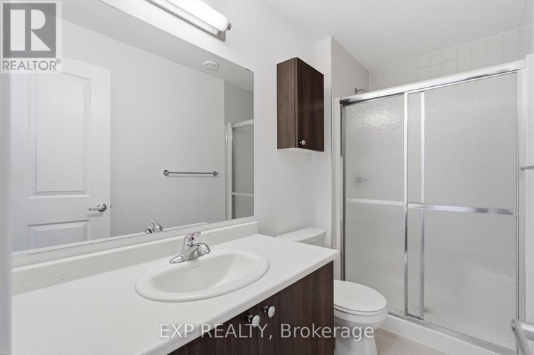 29306016/1007-silhouette-private/cedargrovefraserdale/ottawa/ontario/K2J4S3_21