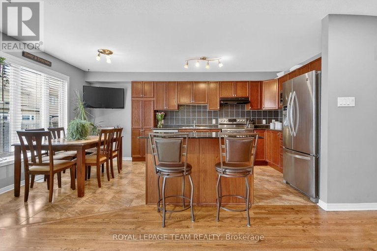 29560195/317-copperfield-crescent/cedargrovefraserdale/ottawa/ontario/K2J0L2_8