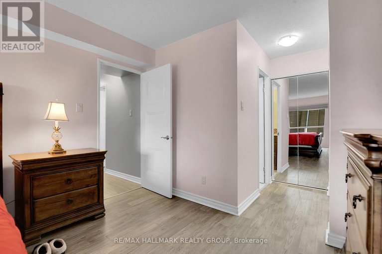 28500317/503-545-st-laurent-boulevard/viscount-alexander-park/ottawa/ontario/K1K4H9_25