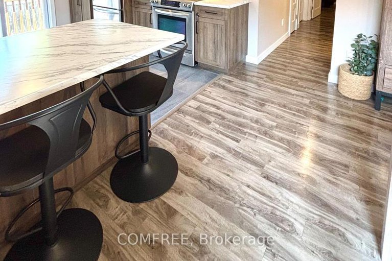 28488844/208-filion-street/embrun/russell/ontario/K0A1W0_16
